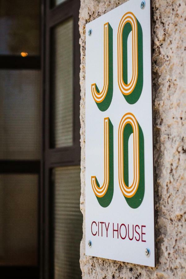 Jojo Tlv Hotel Тел Авив Екстериор снимка