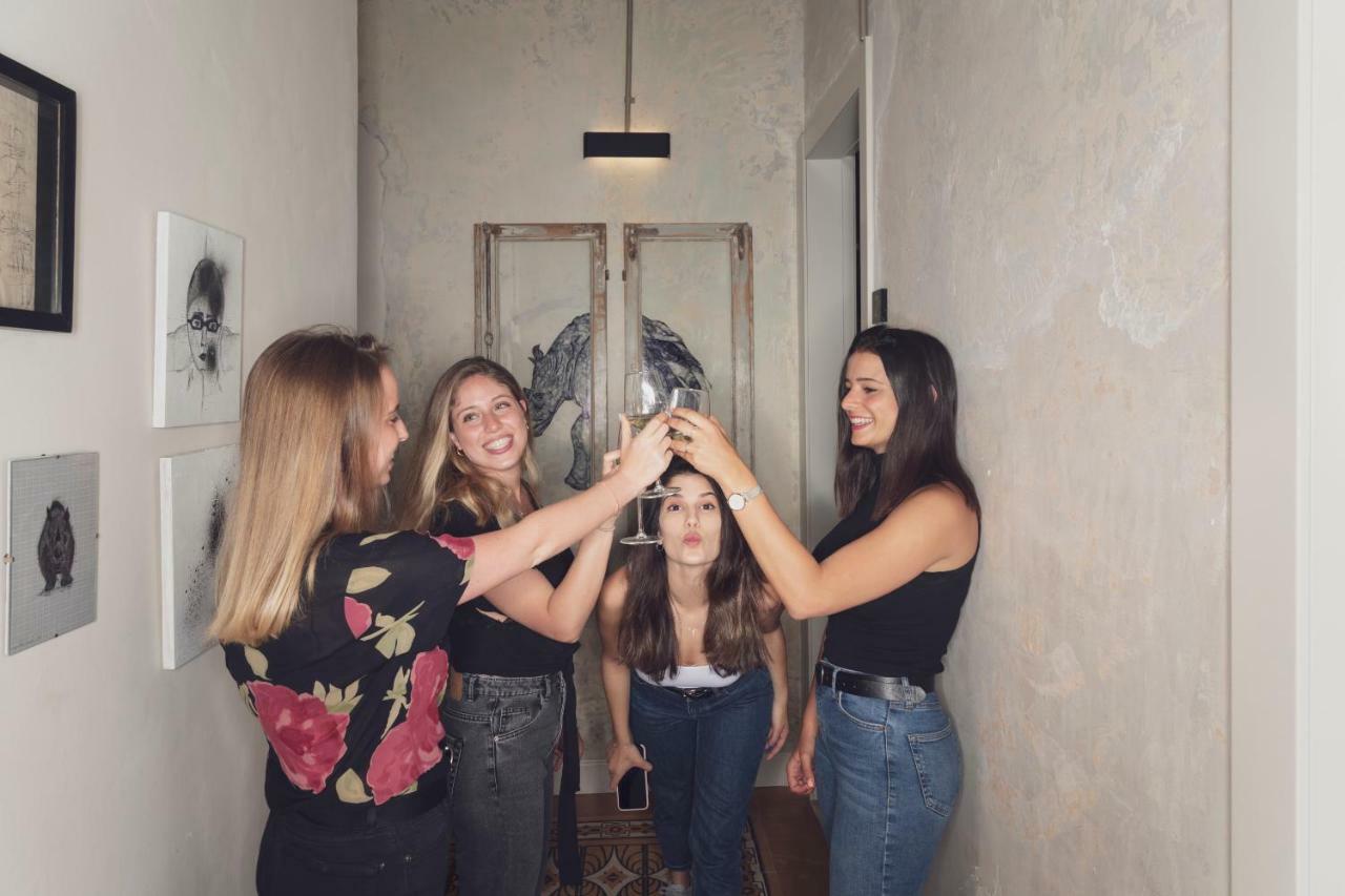 Jojo Tlv Hotel Тел Авив Екстериор снимка